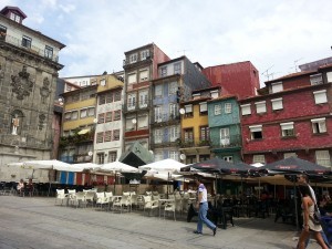 Ribeira-tiled-houses-Porto2-300x225