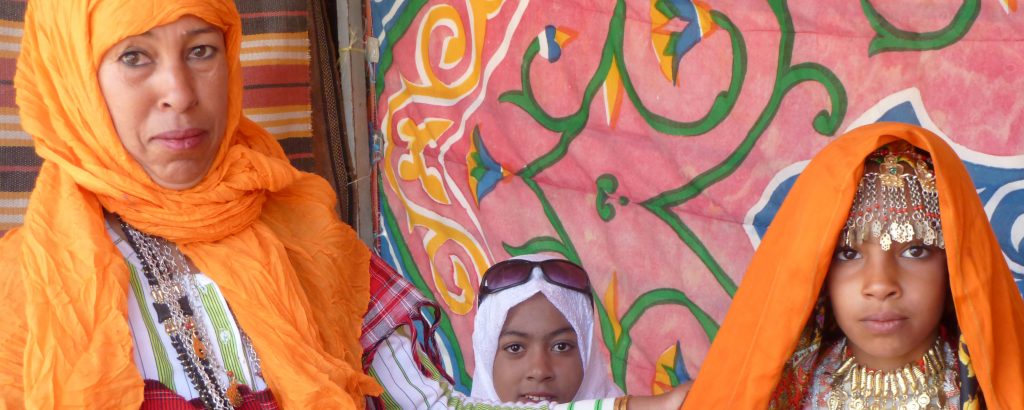 Tunisian mother & girls copy